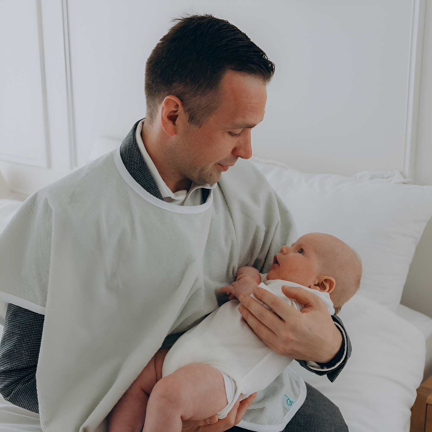 Droowel Wearable Burp Cloth